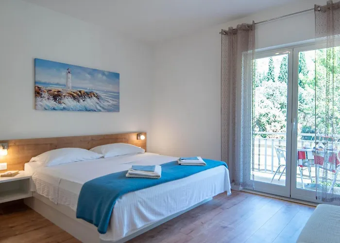 Apartments Njiric