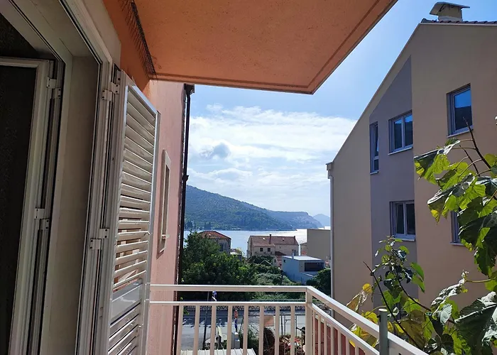 Apartments Njiric