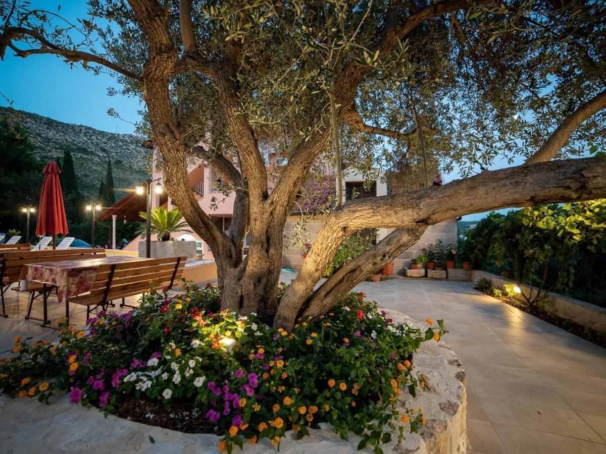 Njiric * Zaton (Dubrovnik-Neretva)